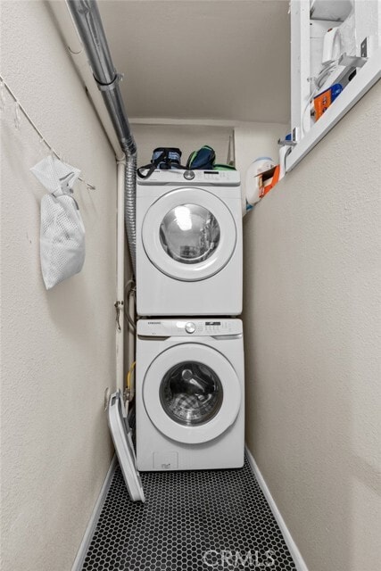 Building Photo - 721 Country Club Dr