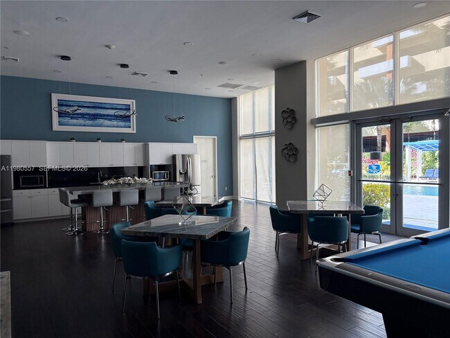 Building Photo - 18800 NE 29th Ave