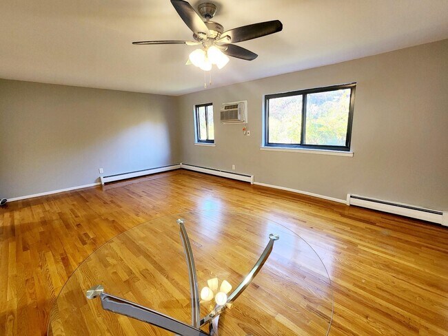 Building Photo - 5 Brevoort Dr