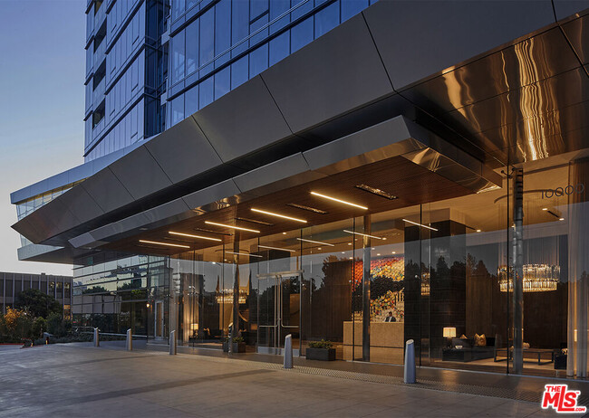 Building Photo - 10000 Santa Monica Blvd