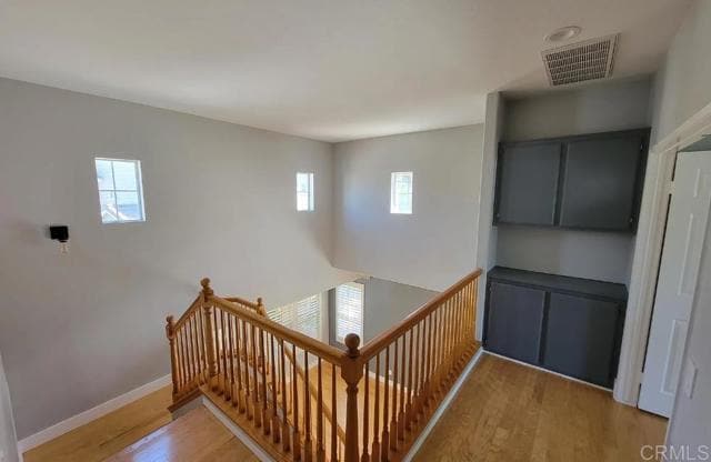 Building Photo - 1047 Cottage Way