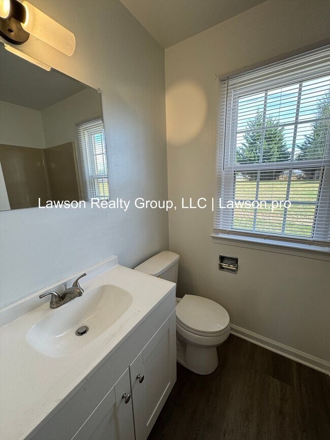 Building Photo - Pennsylvania 4501-4503