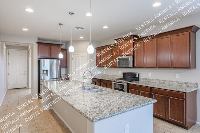 Building Photo - 41587 Anne Ln