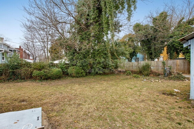 Building Photo - 728 Arnold Ave