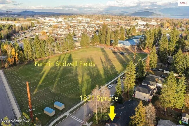 Building Photo - 1821 Spruce St