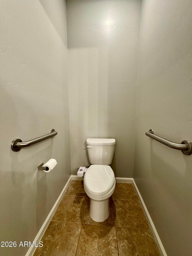 Building Photo - 14000 N 94th St