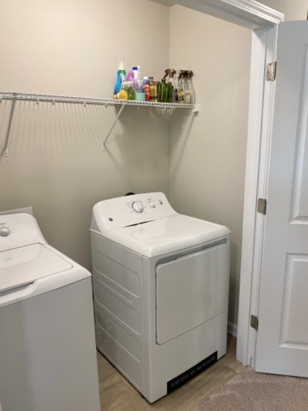 Building Photo - 3141 Meadowstone Ln SW