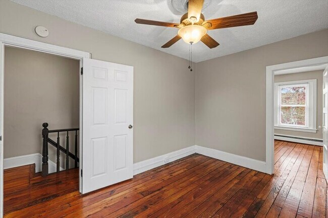 Building Photo - 329 E Union St