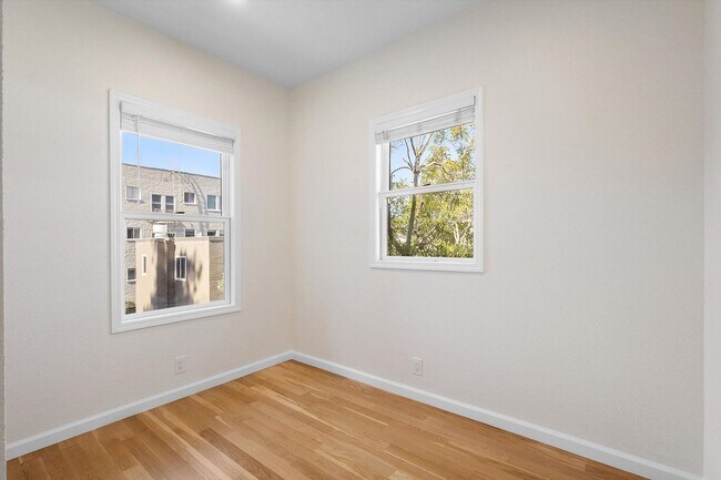 Building Photo - 2026 San Antonio Ave