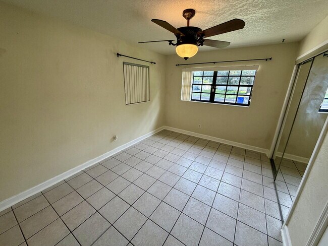 Building Photo - FOR RENT IN ROCKLEDGE — $2,350/MONTH