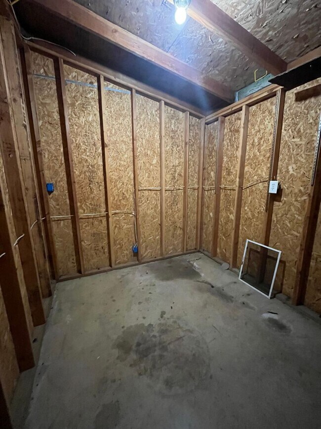 Building Photo - 3-Bedroom 2-Bathroom home in Thurston