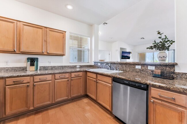 Building Photo - 904 Duckhorn Ct