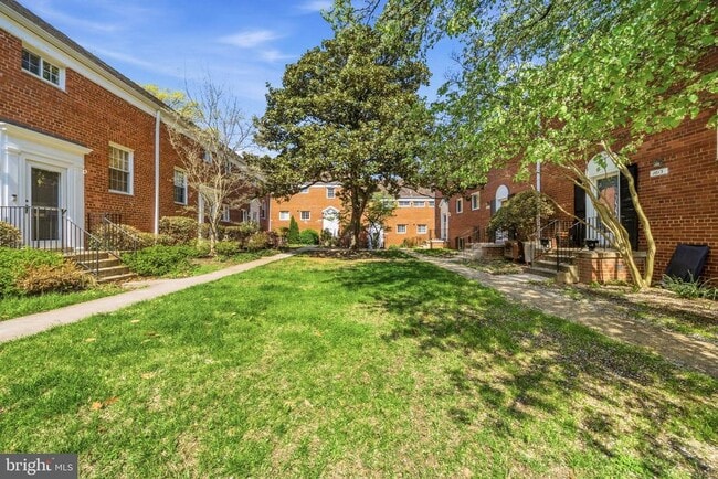 Building Photo - 1615 Mt Eagle Pl