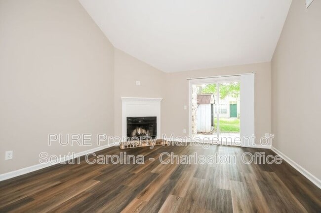 Building Photo - 9604 Blue Jay Ct