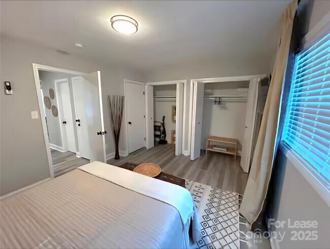 Building Photo - 2000 Patio Ct