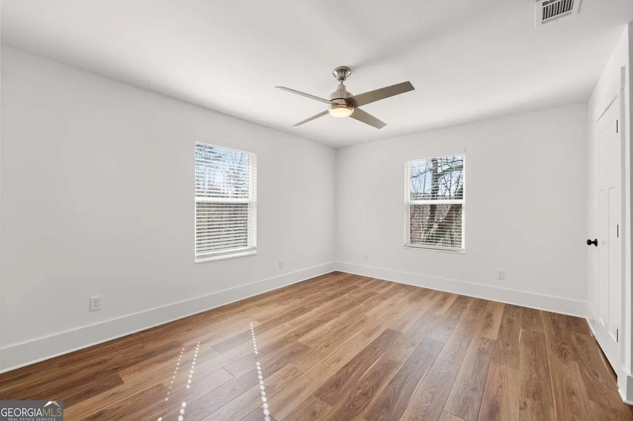 Building Photo - 747 Golden Ave