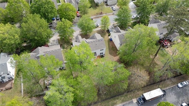 Building Photo - 310 Canaan Cir