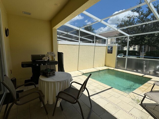 Building Photo - 1641 Retreat Cir