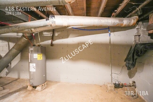 Building Photo - 418 Eastern Ave