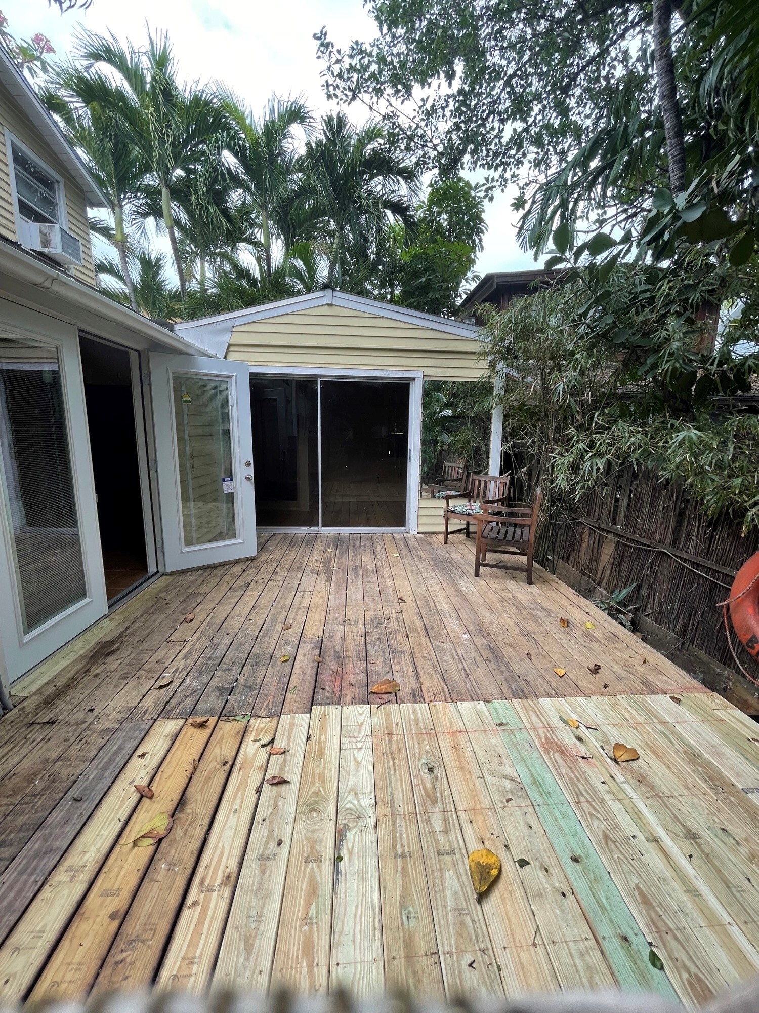 Backyard Deck - 844 Olivia St