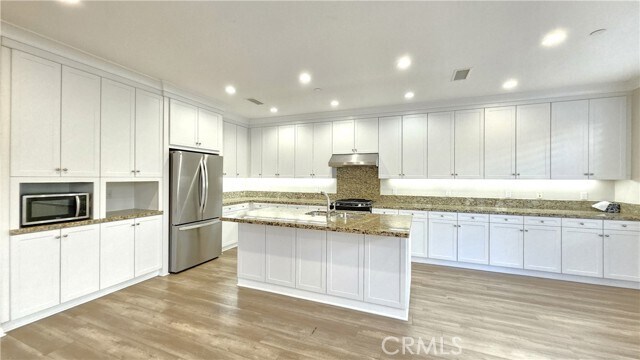 Building Photo - 79 Overbrook