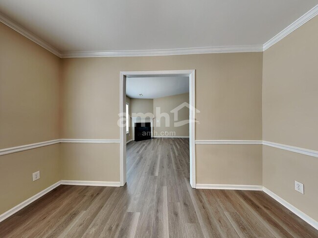 Building Photo - 4030 Creekside Ct