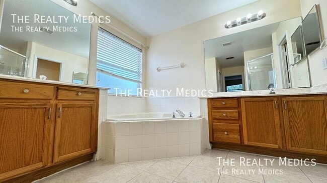 Building Photo - 13628 Tetherline Trail