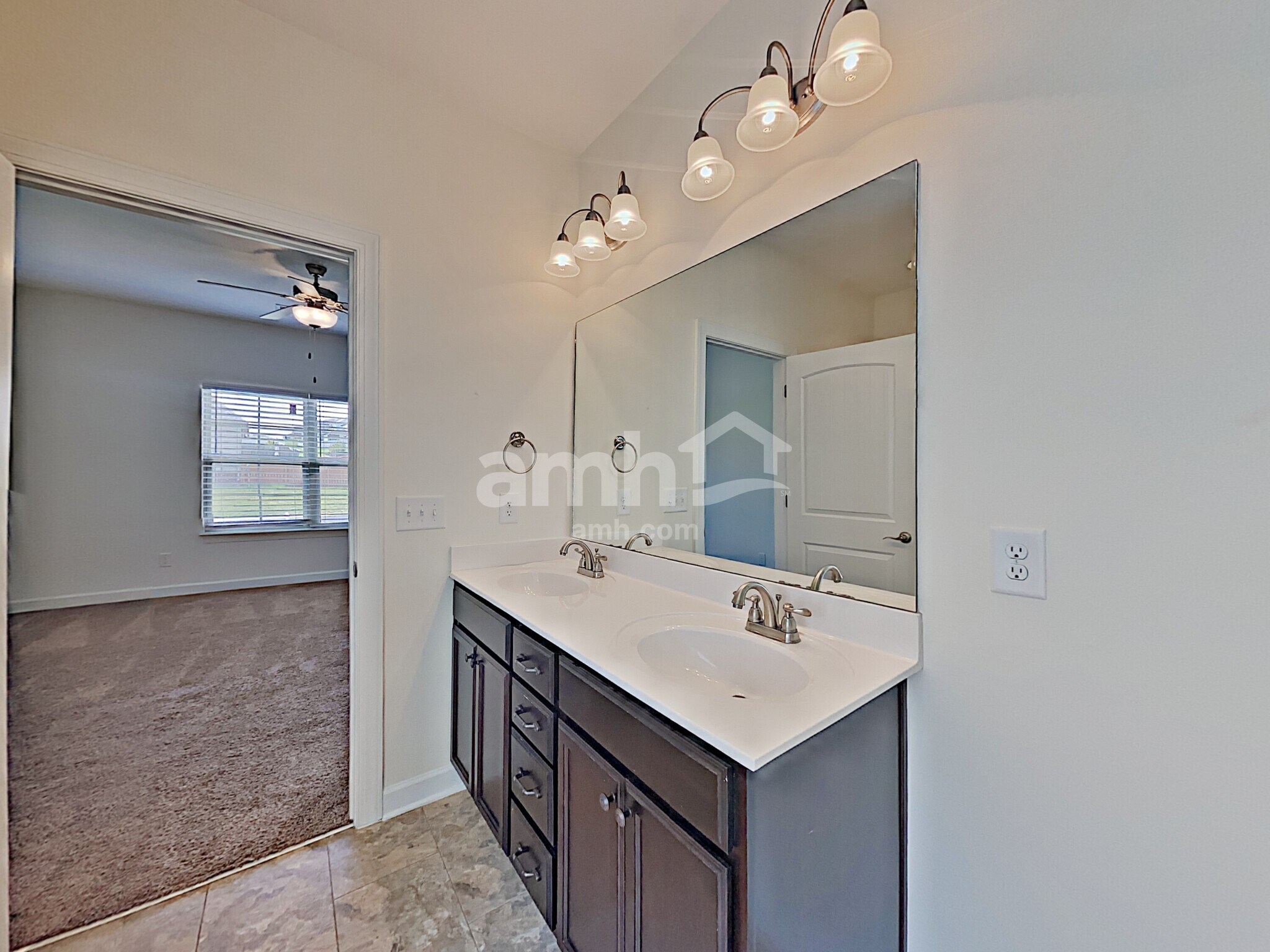 Building Photo - 4343 Freemark Dr