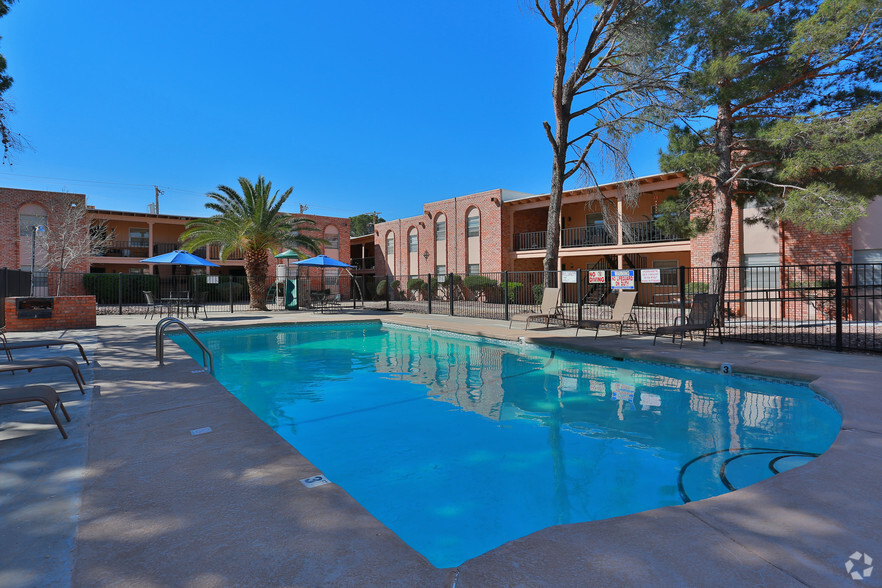 Building Photo - Desert Ridge Apartments