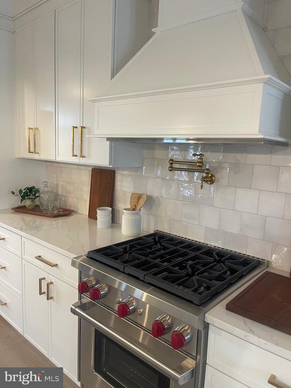 Building Photo - 7519R Ridge Ave