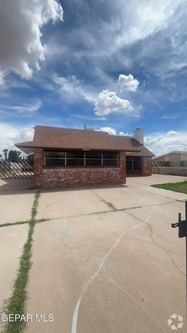 Building Photo - 9932 Agena Ln