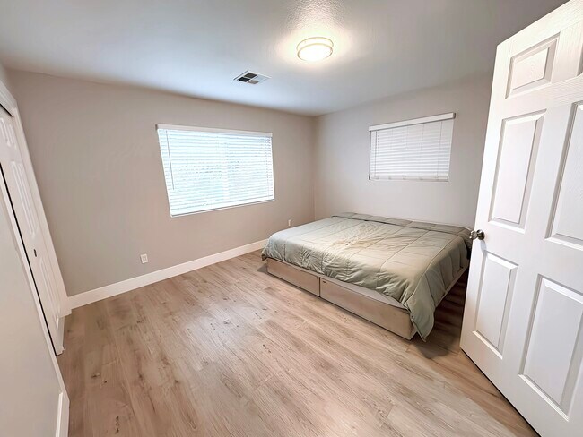 Building Photo - 863 De Bernardi Ct