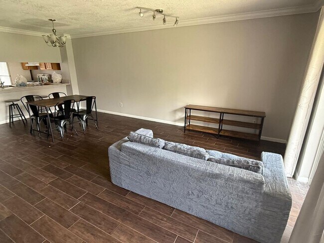 Building Photo - 5110 Sunridge Palms Dr