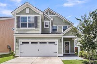 Building Photo - Fully Furnished 3 Bedroom, 2.5 Bathroom Ho...