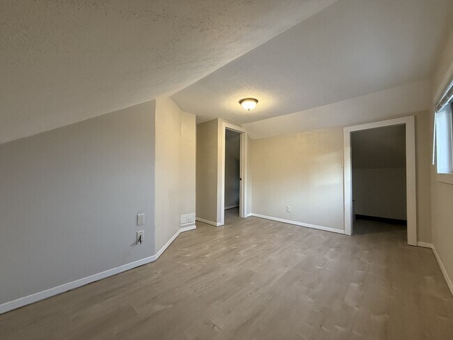 Building Photo - 1202 Alabama Ave