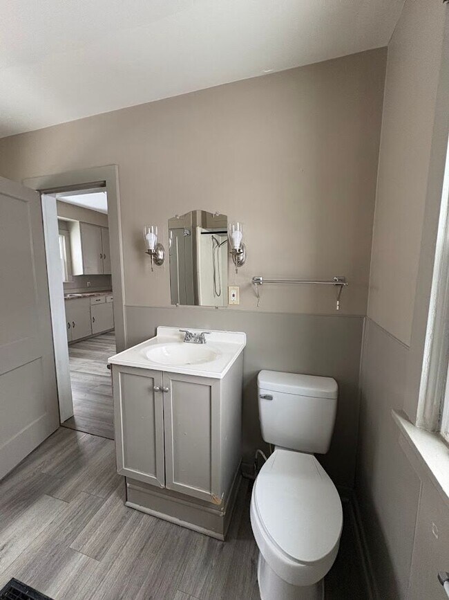 Building Photo - 907 Maryland Ave SW