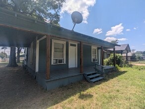 Building Photo - 3 Bedroom Home Coming Soon!