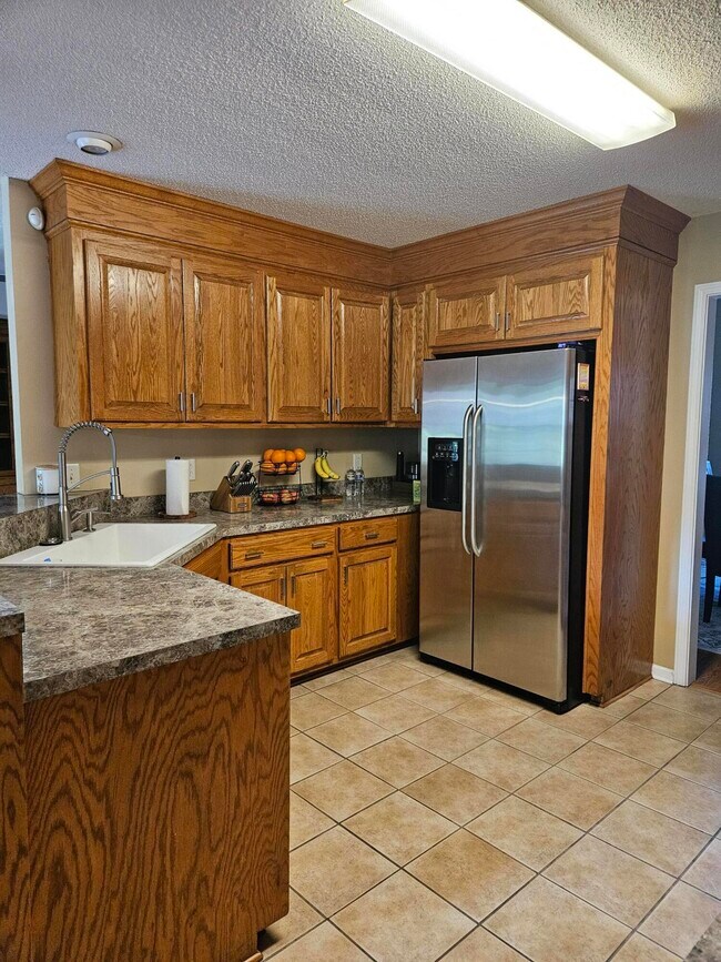 Building Photo - 2947 Sylvan Way