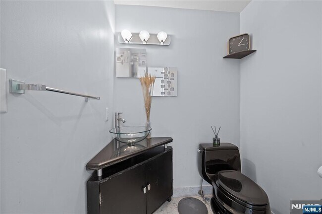 Building Photo - 600 Harbor Blvd