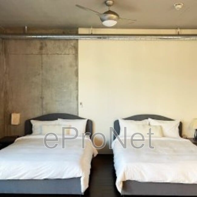 Building Photo - 353 E Bonneville Ave