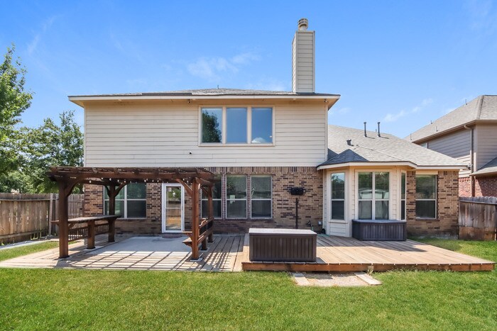 Building Photo - 26049 Kingshill Dr