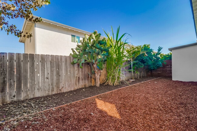 Building Photo - Hurlbut