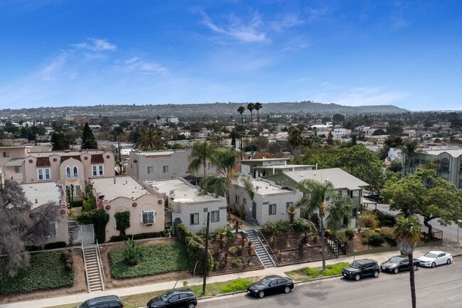 Building Photo - Cozy 1 Bed / 1 Bath with Stainless Steel K...
