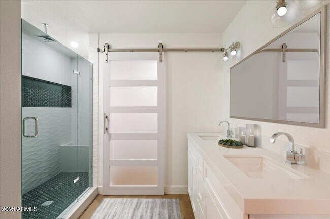 Building Photo - 7700 E Gainey Ranch Rd