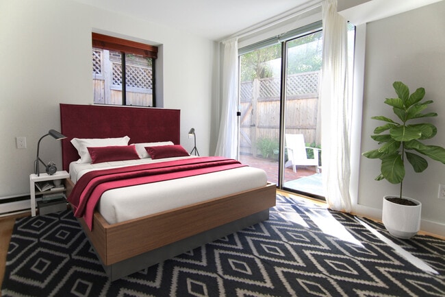 Building Photo - 54 Trowbridge St