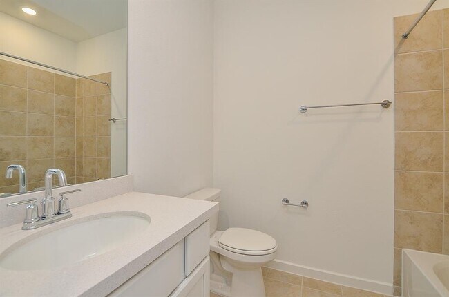 Building Photo - 9727 Rialto Hts Dr