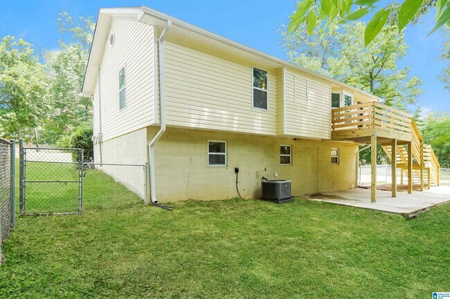 Building Photo - 6599 Womack Rd