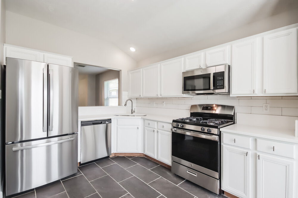 Building Photo - 1615 Trail Oaks Ct