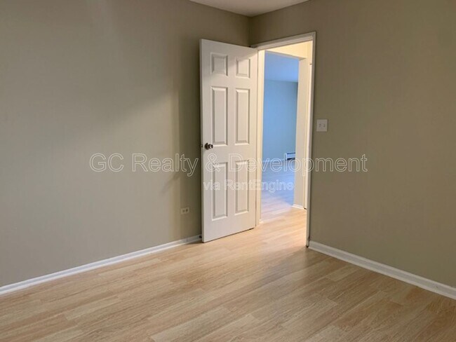 Building Photo - 314 N Warwick Ave