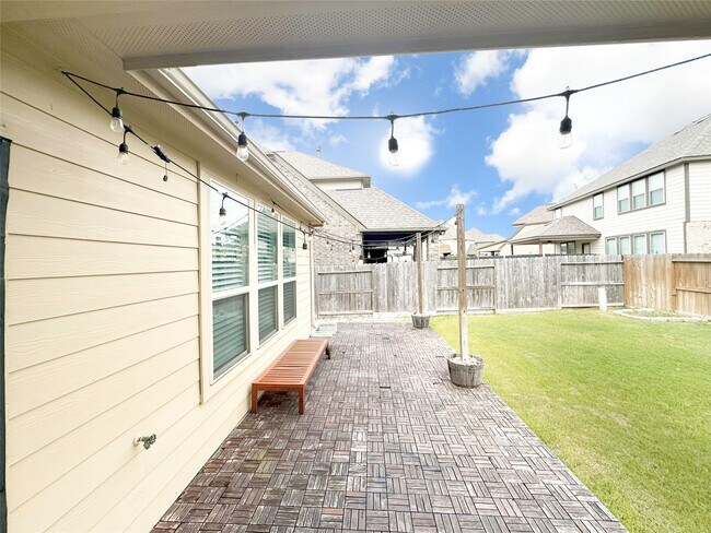 Building Photo - 23610 Carducci Dr